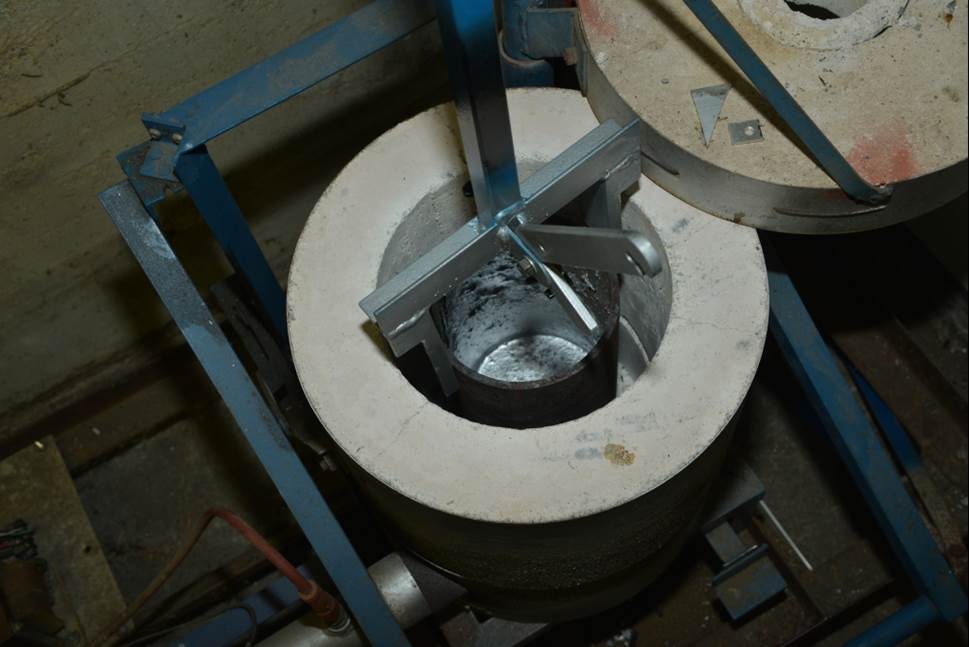 LiftingCrucible-1